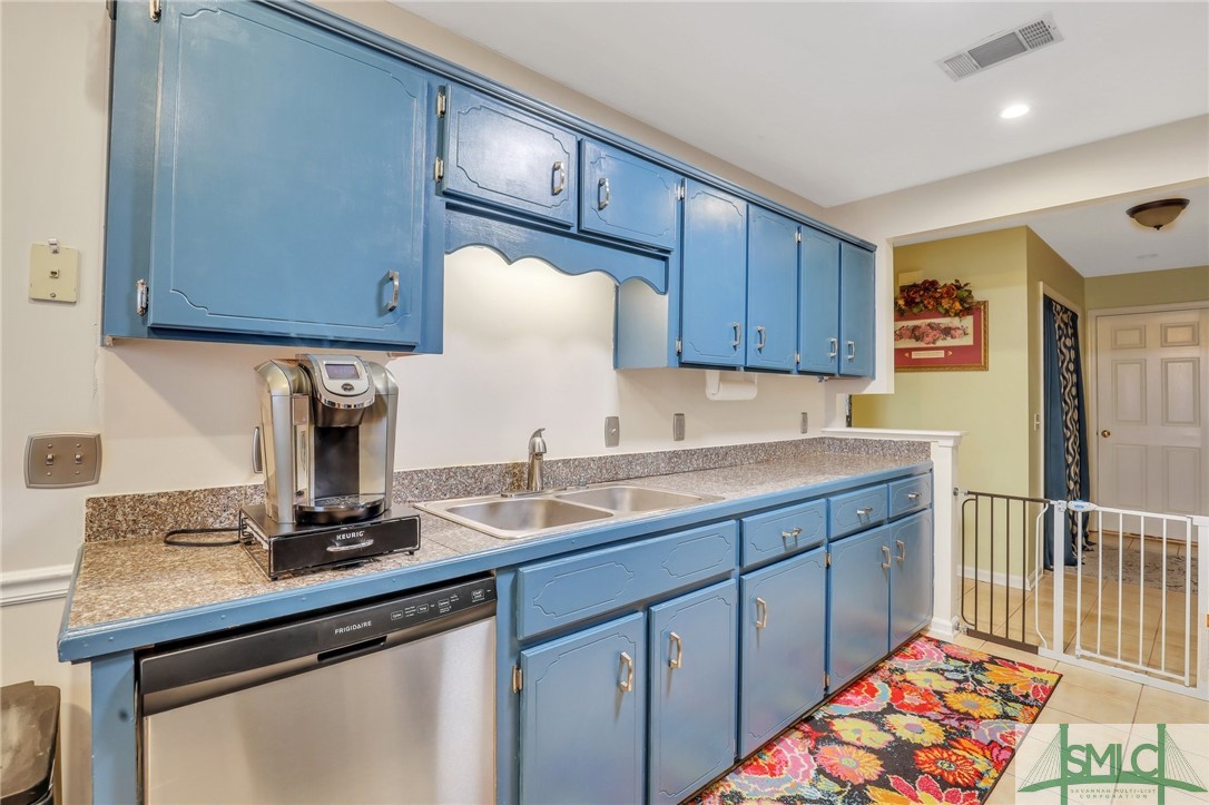 124 Fletcher Road Hinesville, GA 31313 - Photo 12 of 32 Kitchen