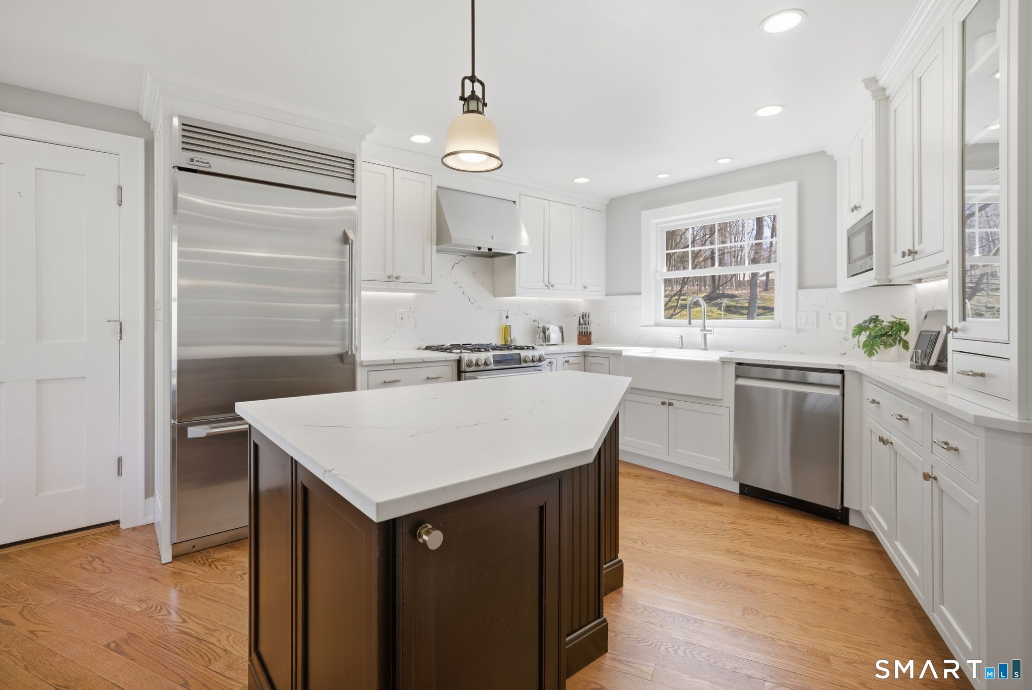 117 Whipstick Road Wilton, CT 06897 - Photo 10 of 39