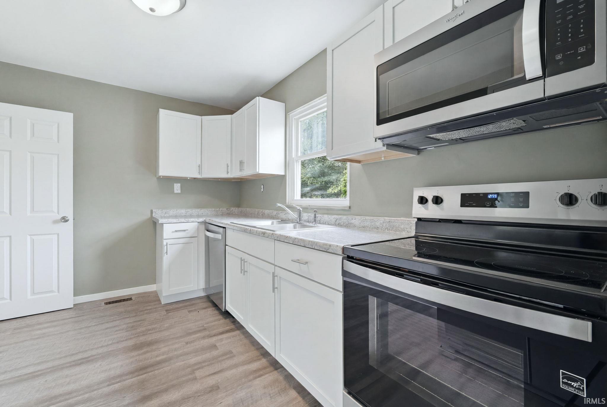 215 Hartzell Road New Haven, IN 46774 - Photo 9 of 24