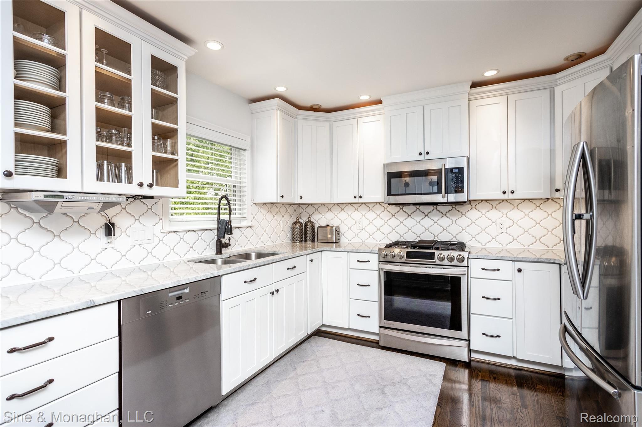 901 South Oxford Road Grosse Pointe, MI 48236 - Photo 33 of 72 901 S Oxford L045.jpg