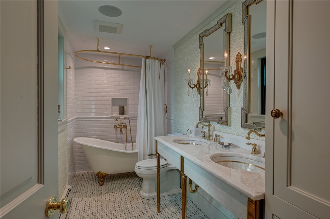 127 Harrison Avenue, Unit 2 Newport, RI 02840 - Photo 26 of 45