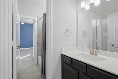 $709,000 | 7915 Stratford Hall Drive, Rosharon, TX 77583