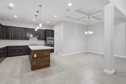 $709,000 | 7915 Stratford Hall Drive, Rosharon, TX 77583