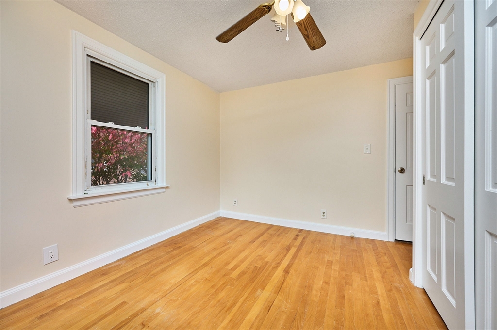 19 Cora Street West Springfield, MA 01089 - Photo 11 of 30