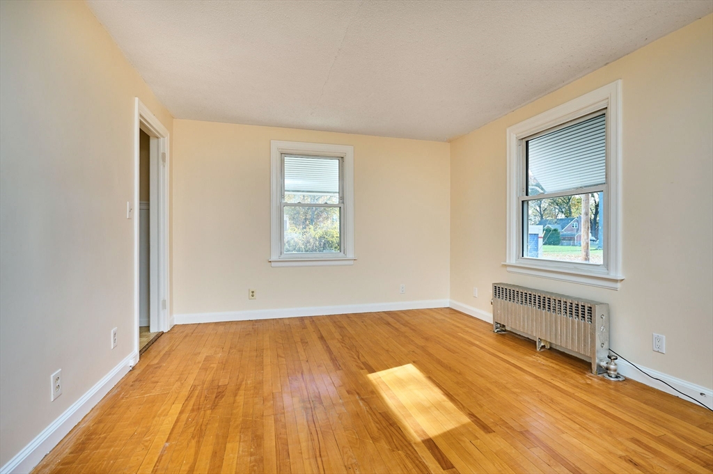 19 Cora Street West Springfield, MA 01089 - Photo 5 of 30