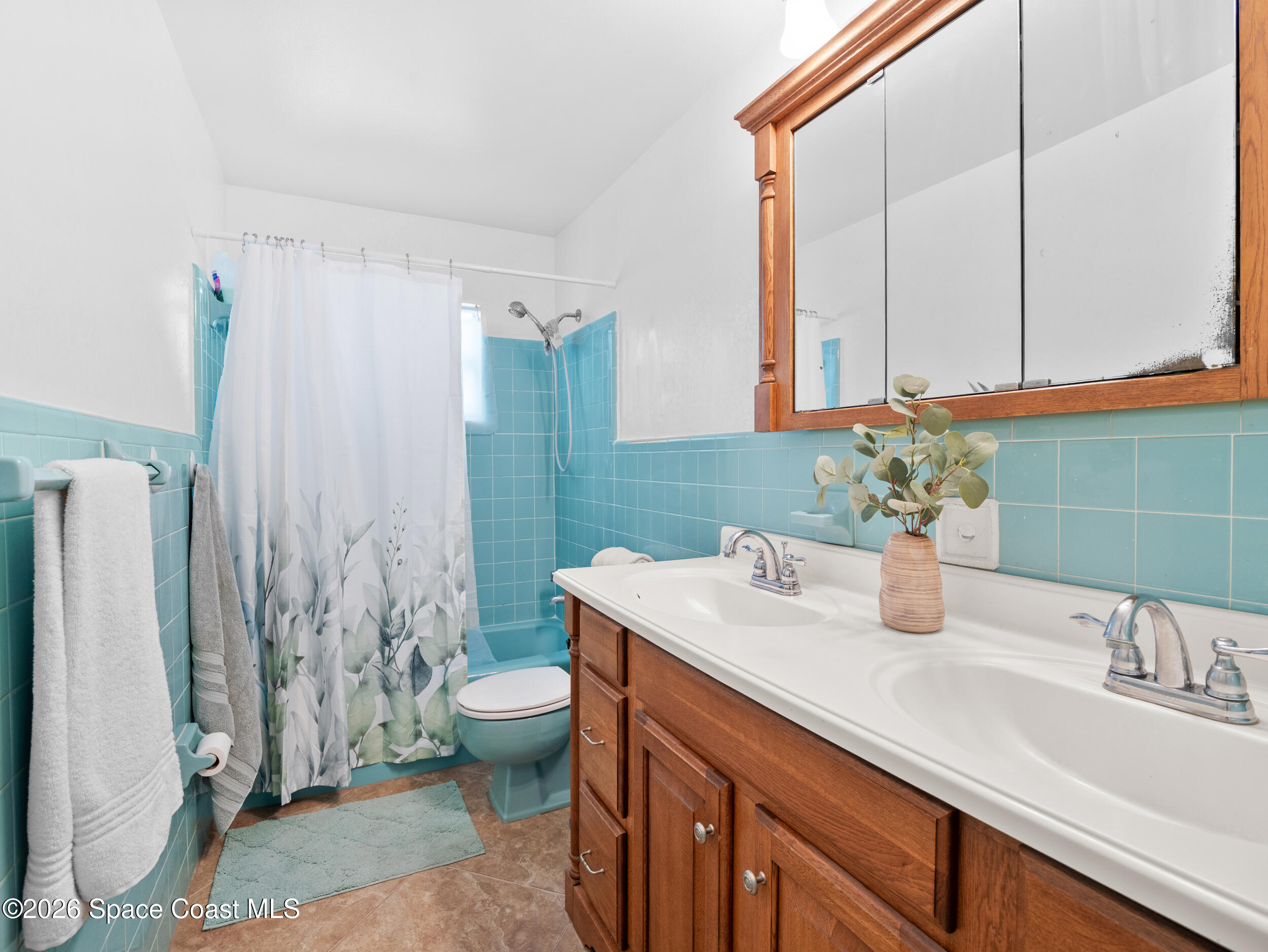 3535 Montgomery Road Mims, FL 32754 - Photo 19 of 57 Guest Bathroom