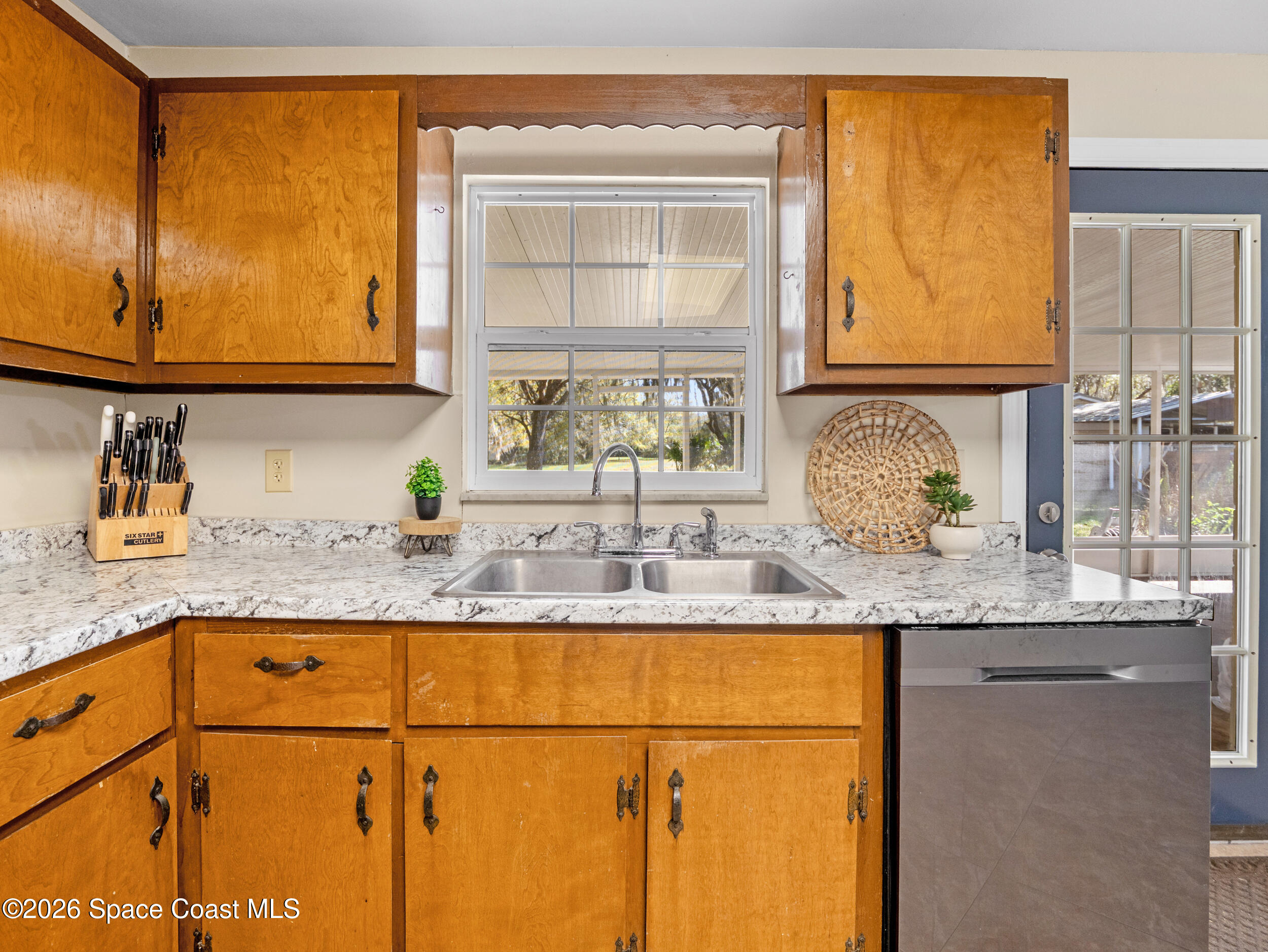 3535 Montgomery Road Mims, FL 32754 - Photo 9 of 57 Kitchen