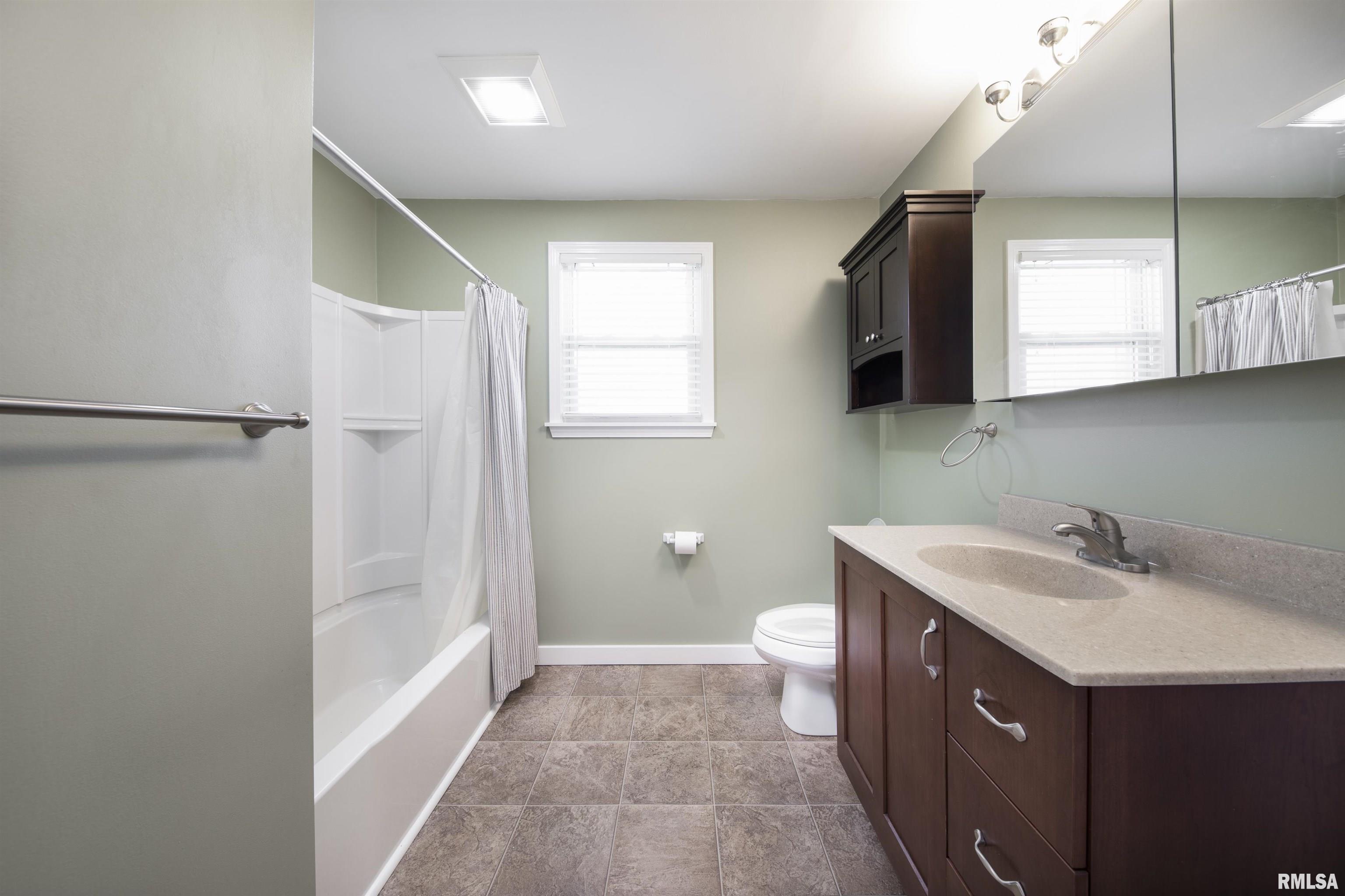 20209 West Farmington Road Trivoli, IL 61569 - Photo 16 of 45 Gallery Image 16