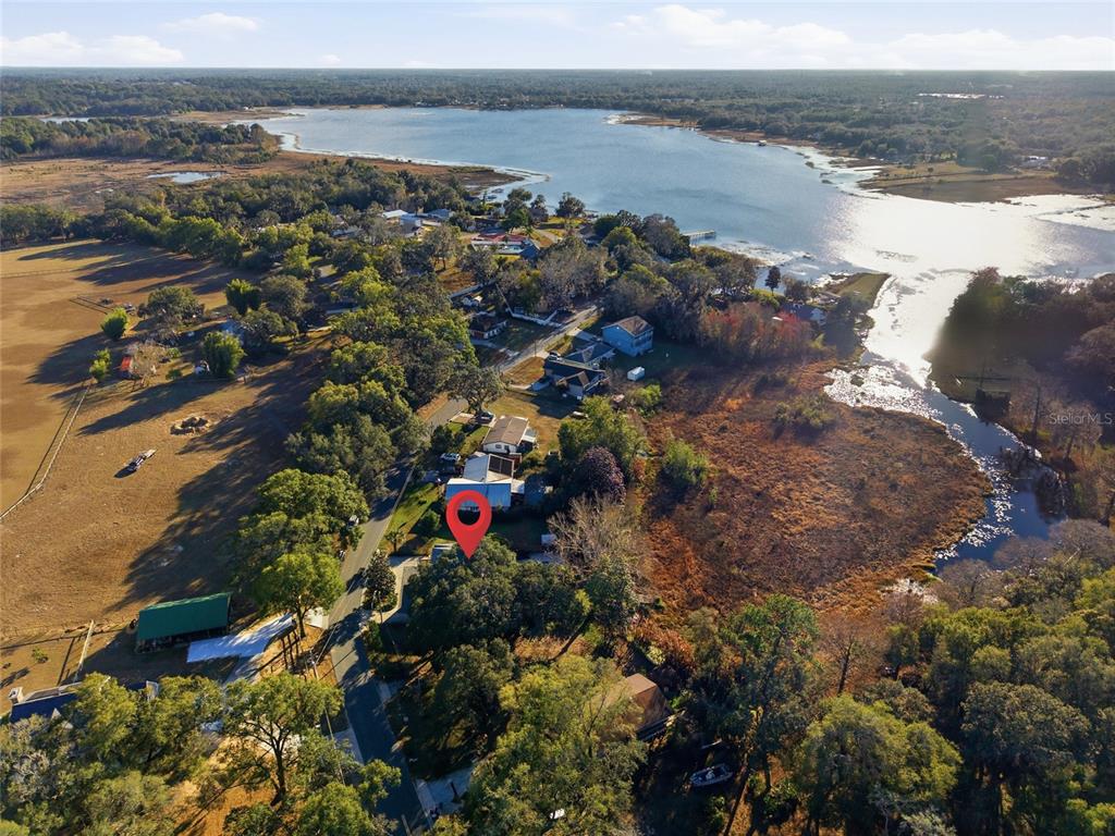 10400 Southeast 101st Avenue Road Belleview, FL 34420 - Photo 55 of 59 a view of a lake with a mountain