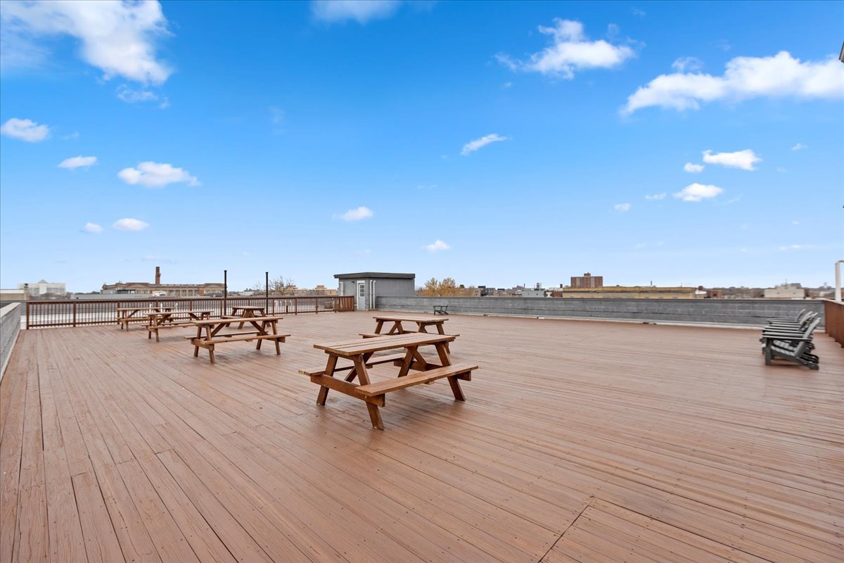 2217 West Madison Street, Unit 413 Chicago, IL 60612 - Photo 14 of 17