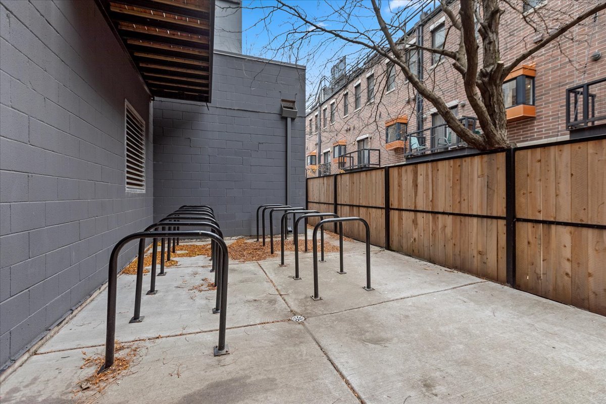 2217 West Madison Street, Unit 413 Chicago, IL 60612 - Photo 15 of 17
