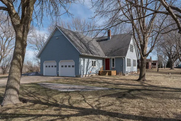 $274,900 | 310 1st Avenue Northeast, Trimont, MN 56176