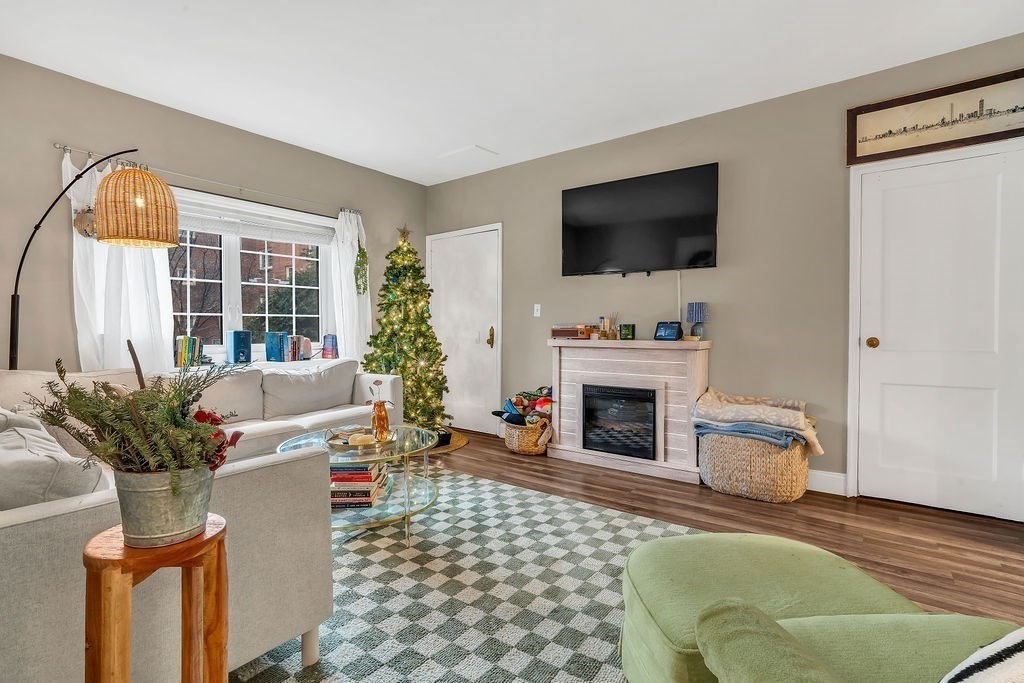 30 St Paul Street, Unit 2 Brookline, MA 02446 - Photo 3 of 32