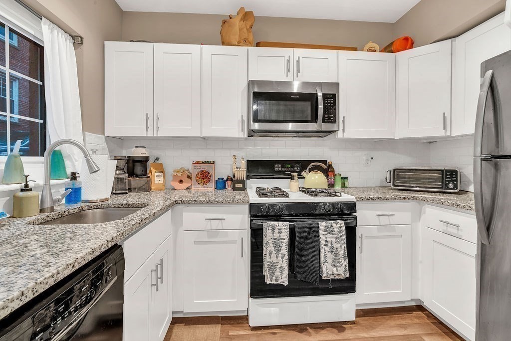 30 St Paul Street, Unit 2 Brookline, MA 02446 - Photo 8 of 32