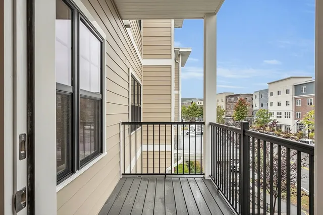 $714,000 | 55 Pointe Place, Unit 304, Dover, NH 03820