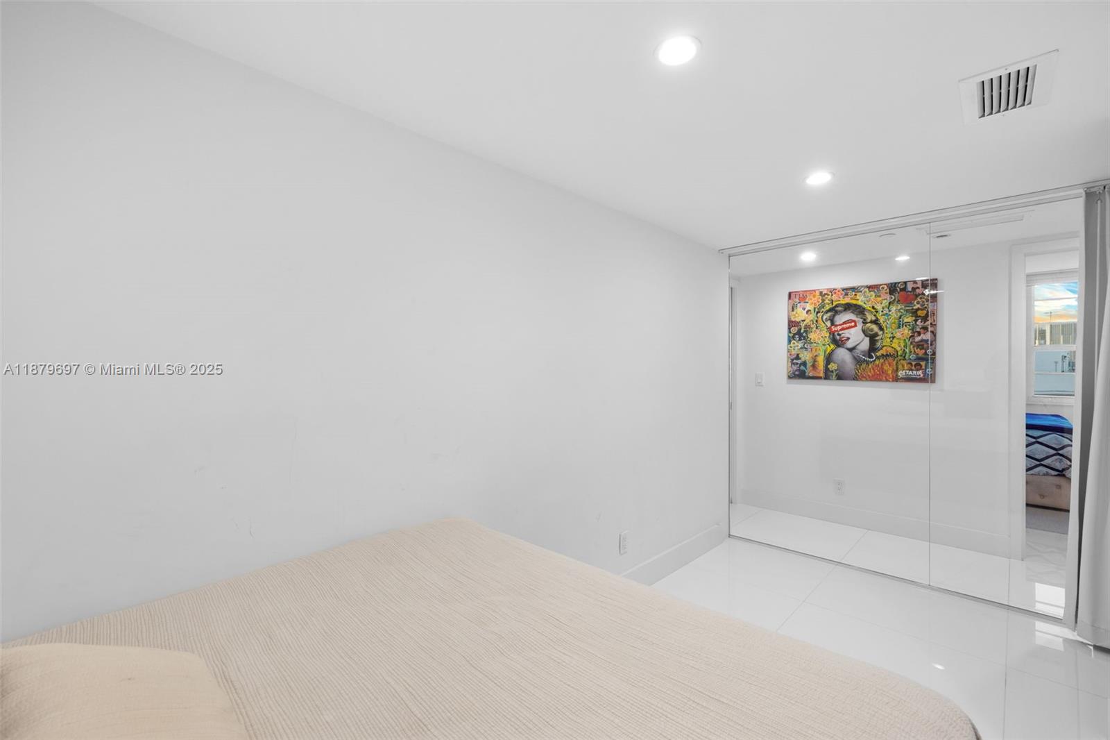 100 Lincoln Road, Unit 1523/1525 Miami Beach, FL 33139 - Photo 21 of 35 a view of empty room