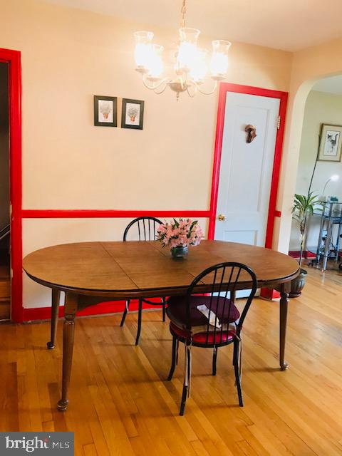 11509 Newport Mill Road Silver Spring, MD 20902 - Photo 24 of 31 Dining - left is door upstairs - right is basement