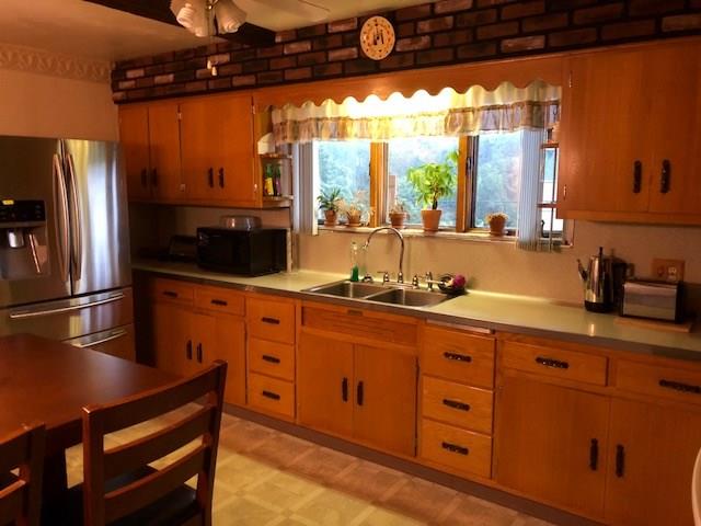 2084 River Hill Road Monongahela, PA 15063 - Photo 4 of 25 Gallery Image 4