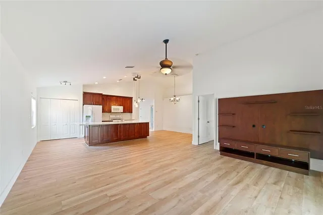 $2,400 | 24407 Rolling View Court, Lutz, FL 33559