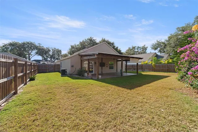 $2,400 | 24407 Rolling View Court, Lutz, FL 33559