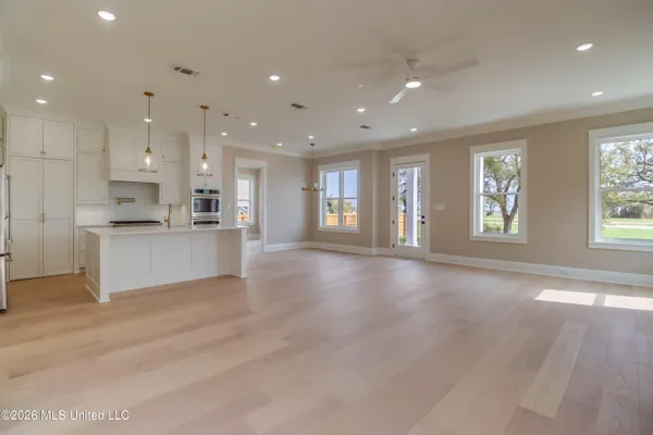 $879,000 | 117 West 4th Street, Long Beach, MS 39560