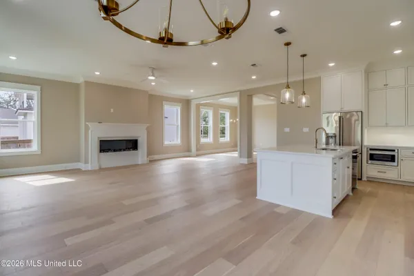 $879,000 | 117 West 4th Street, Long Beach, MS 39560