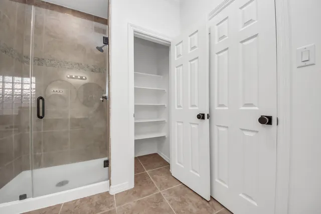 a bathroom with a bathtub