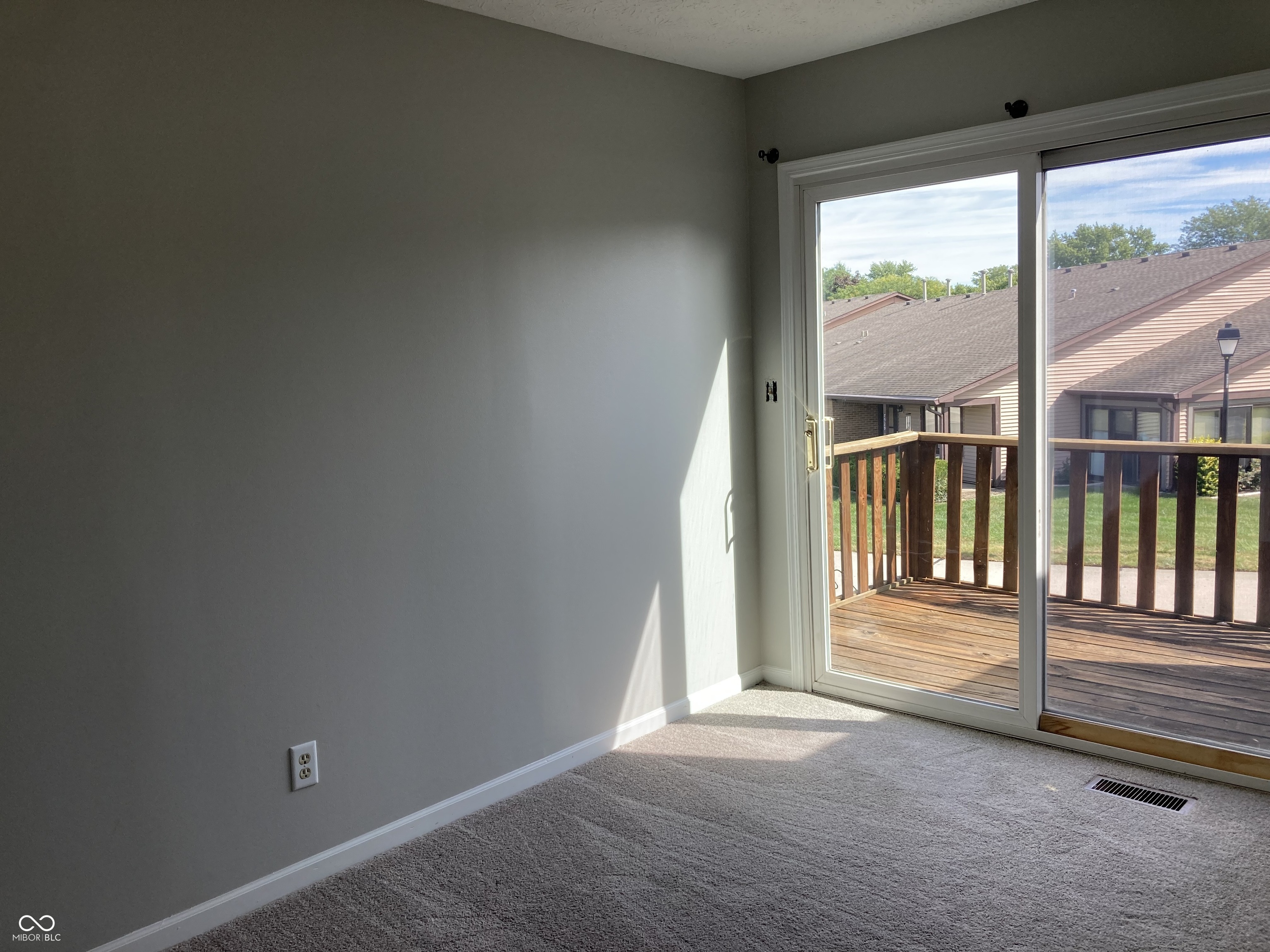 7514 Farm View Circle West Indianapolis, IN 46256 - Photo 12 of 27