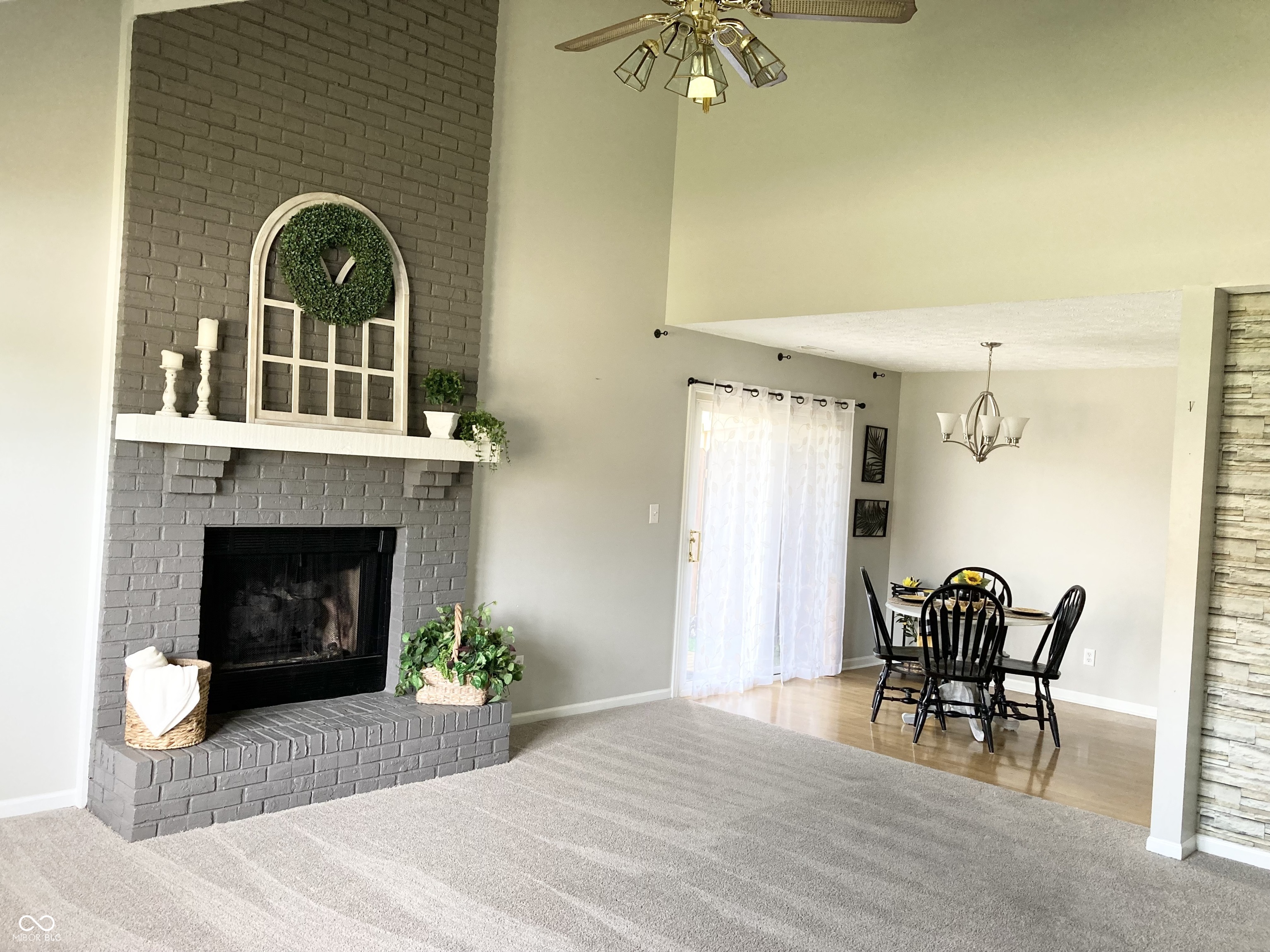 7514 Farm View Circle West Indianapolis, IN 46256 - Photo 4 of 27