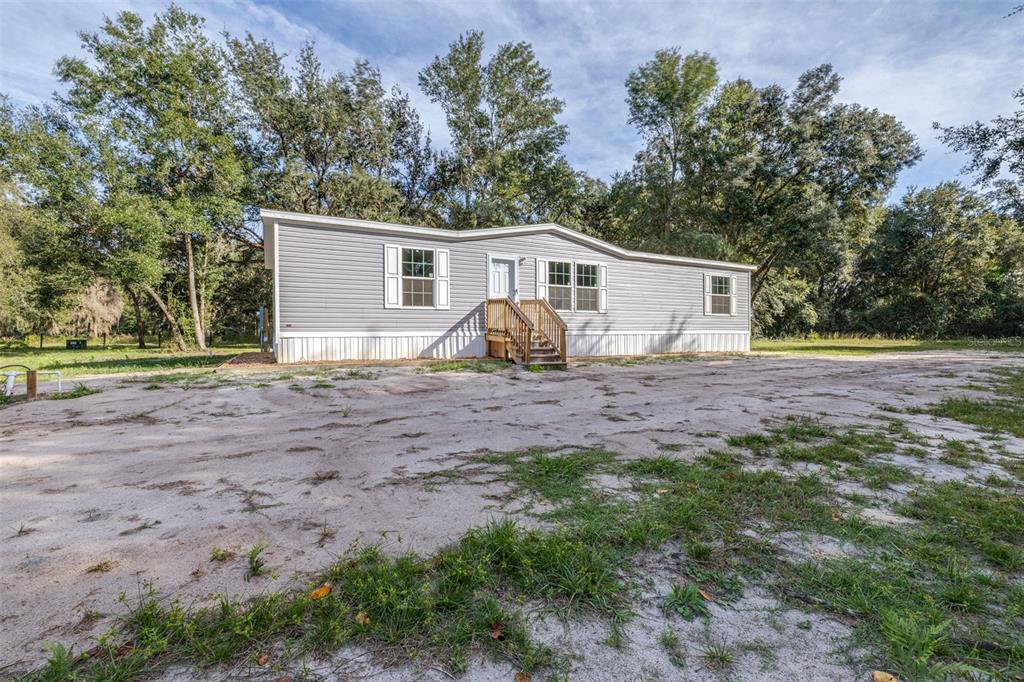 892 Southwest 124th Lane Webster, FL 33597 - Photo 3 of 29
