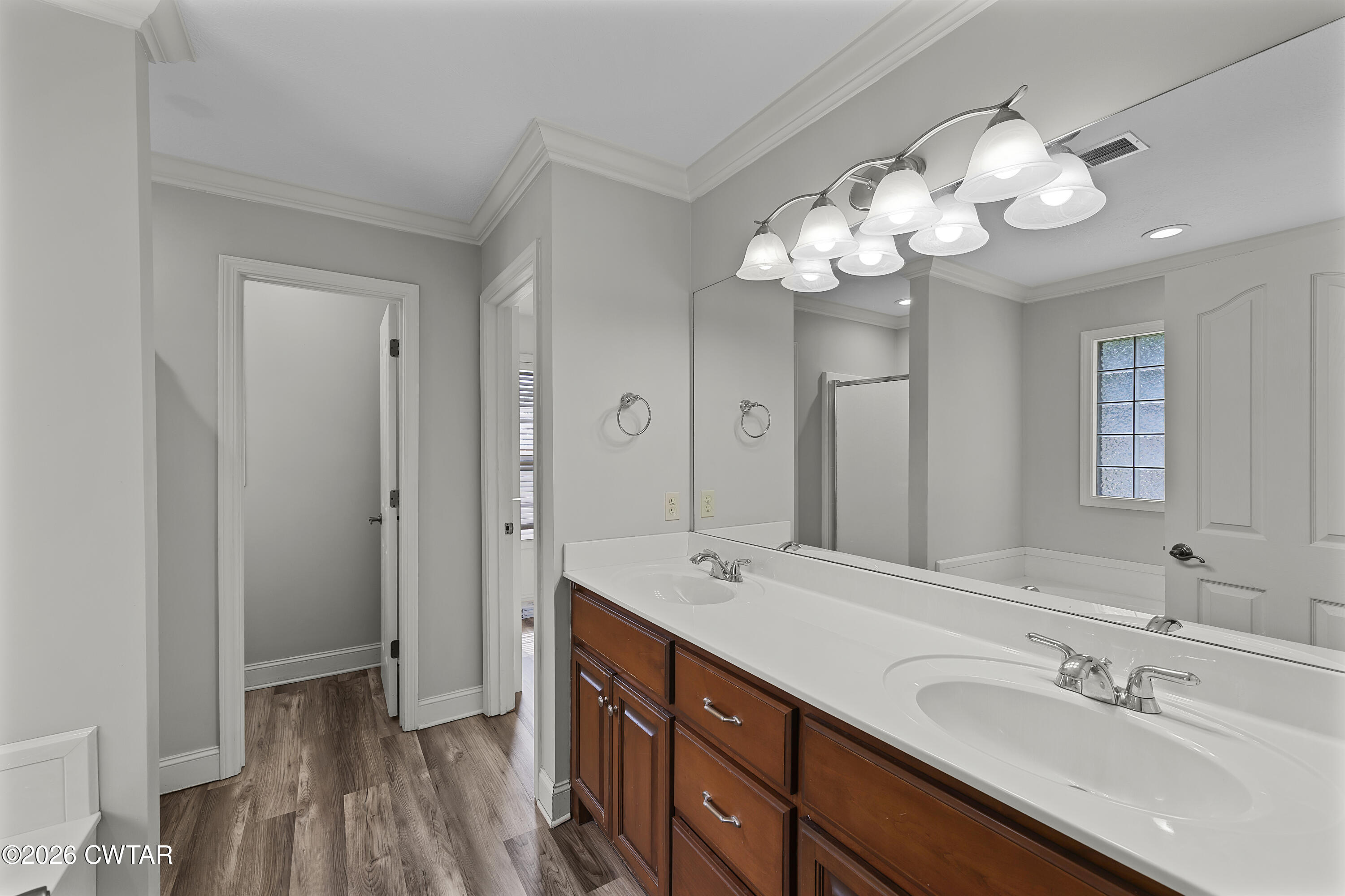 52 Edgewater Cove Jackson, TN 38305 - Photo 22 of 33 Primary Bath