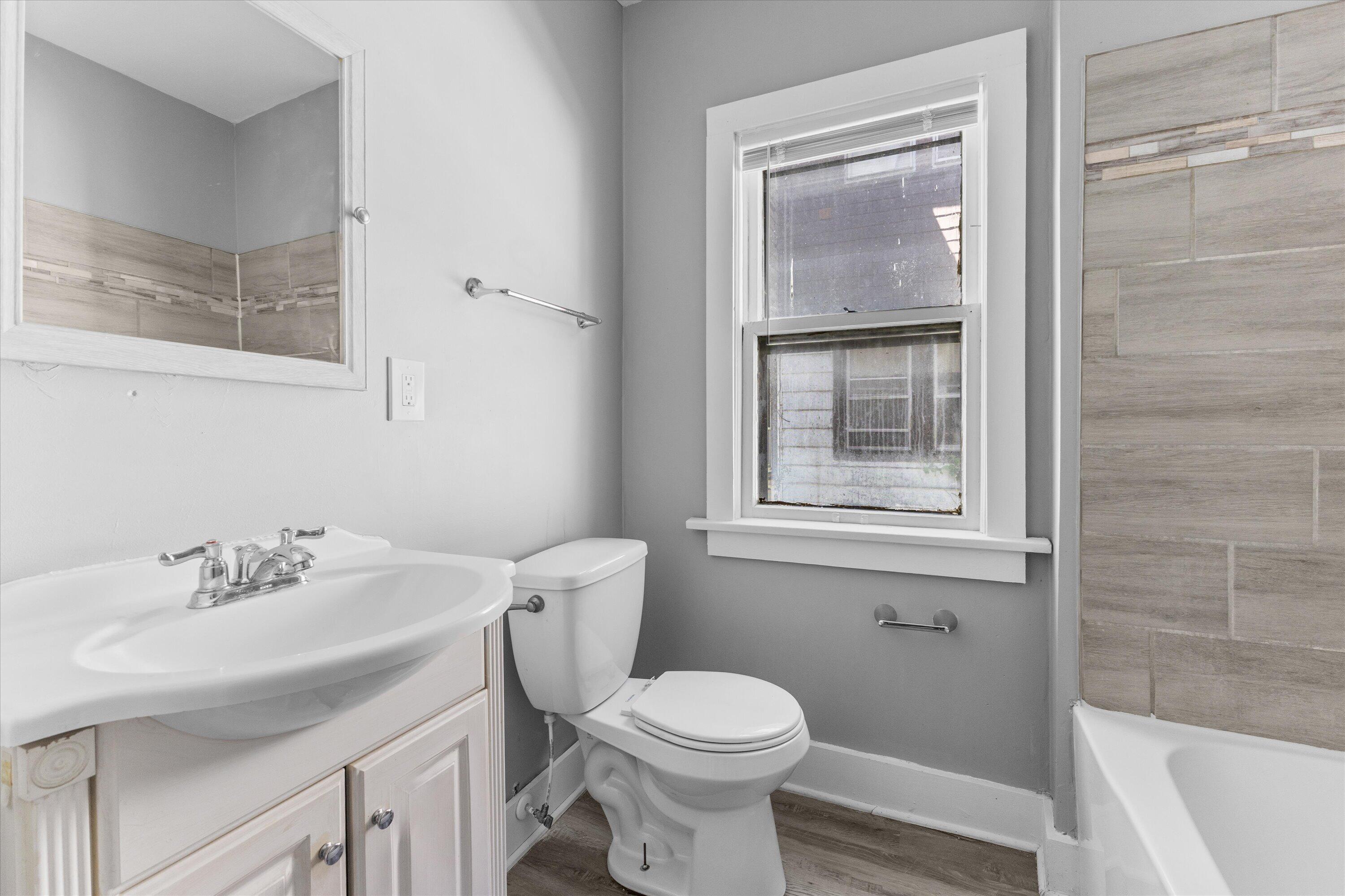 2713 North 44th Street, Unit 2715 Milwaukee, WI 53210 - Photo 8 of 21 13-KCM-52