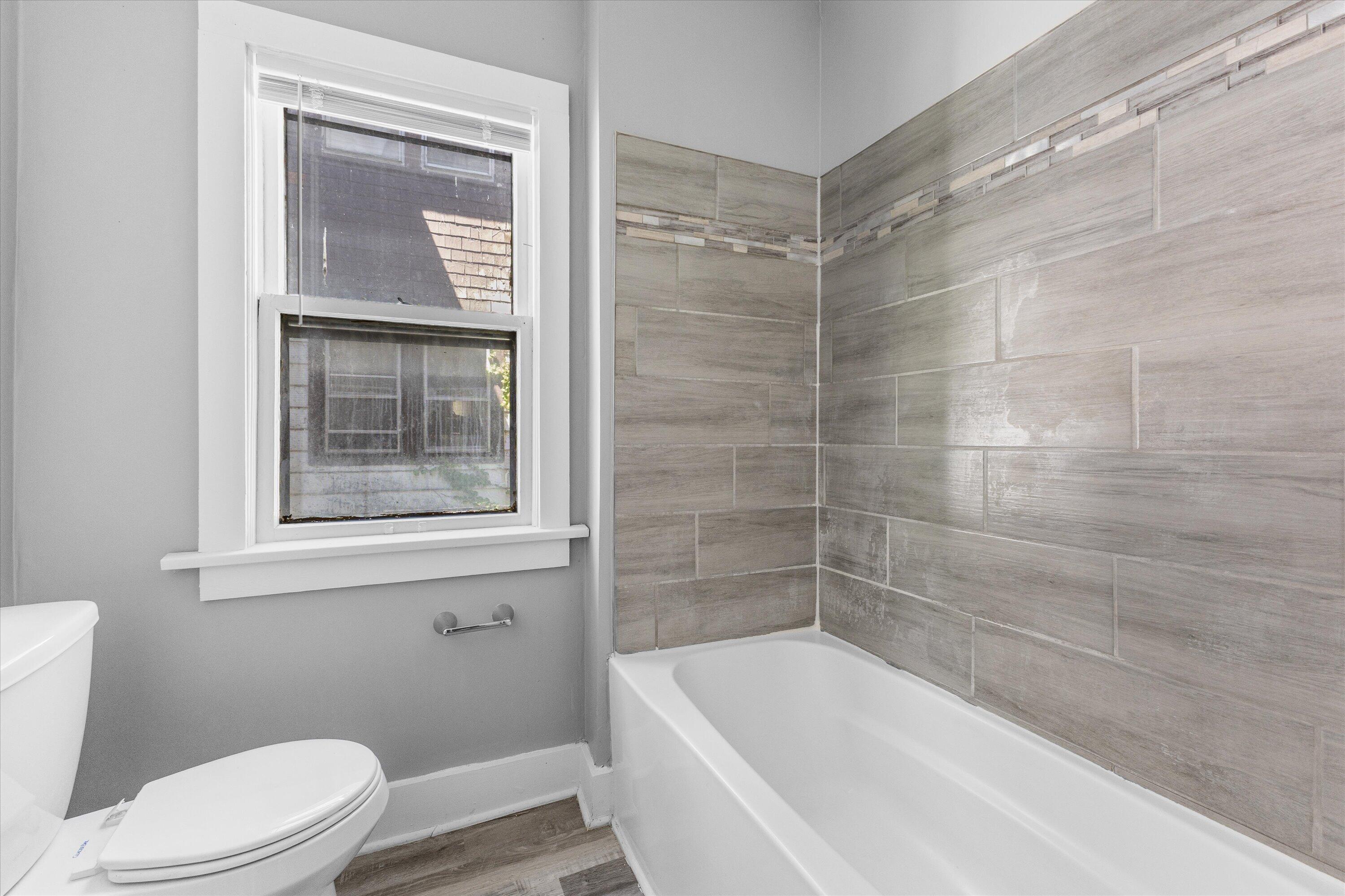 2713 North 44th Street, Unit 2715 Milwaukee, WI 53210 - Photo 9 of 21 14-KCM-57