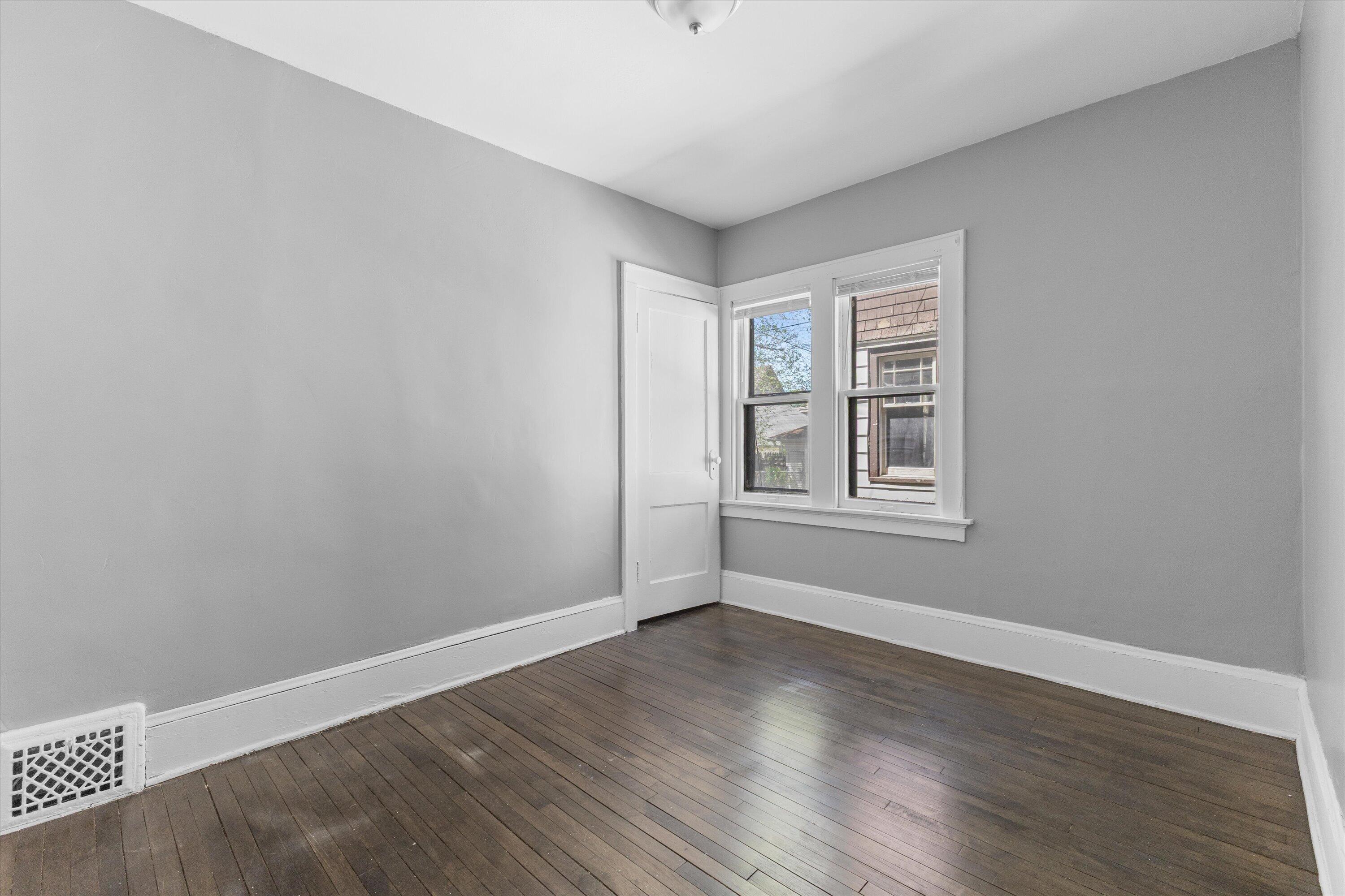 2713 North 44th Street, Unit 2715 Milwaukee, WI 53210 - Photo 10 of 21 11-KCM-48