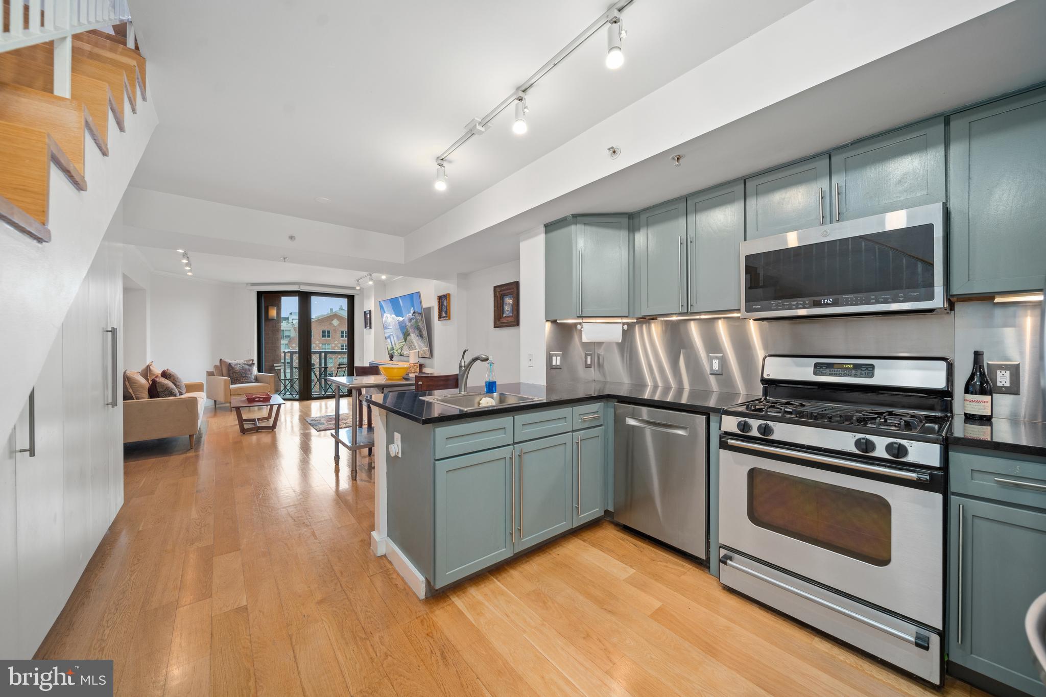 631 D Street Northwest, Unit 1139 Washington, DC 20004 - Photo 2 of 70