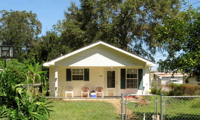 104 West Sycamore Avenue Foley, AL 36535 - Photo 1 of 1