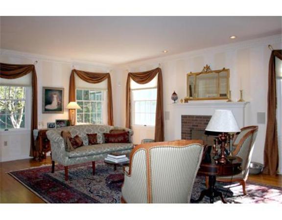 105 Ruddock Road Sudbury, MA 01776 - Photo 3 of 30 Gallery Image 3