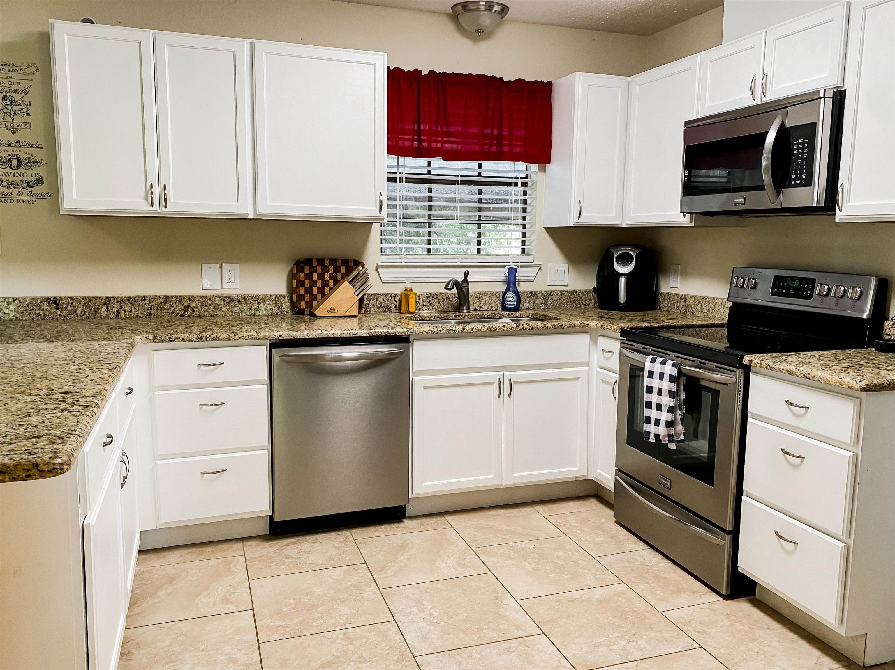 2416 Castletower Road Tallahassee, FL 32301 - Photo 18 of 34 Gallery Image 18