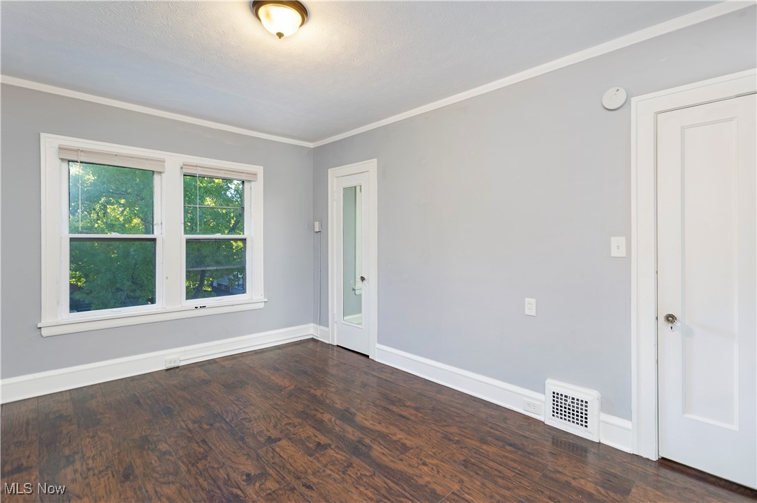 3243 Yorkshire Road Cleveland, OH 44118 - Photo 15 of 35 Gallery Image 15