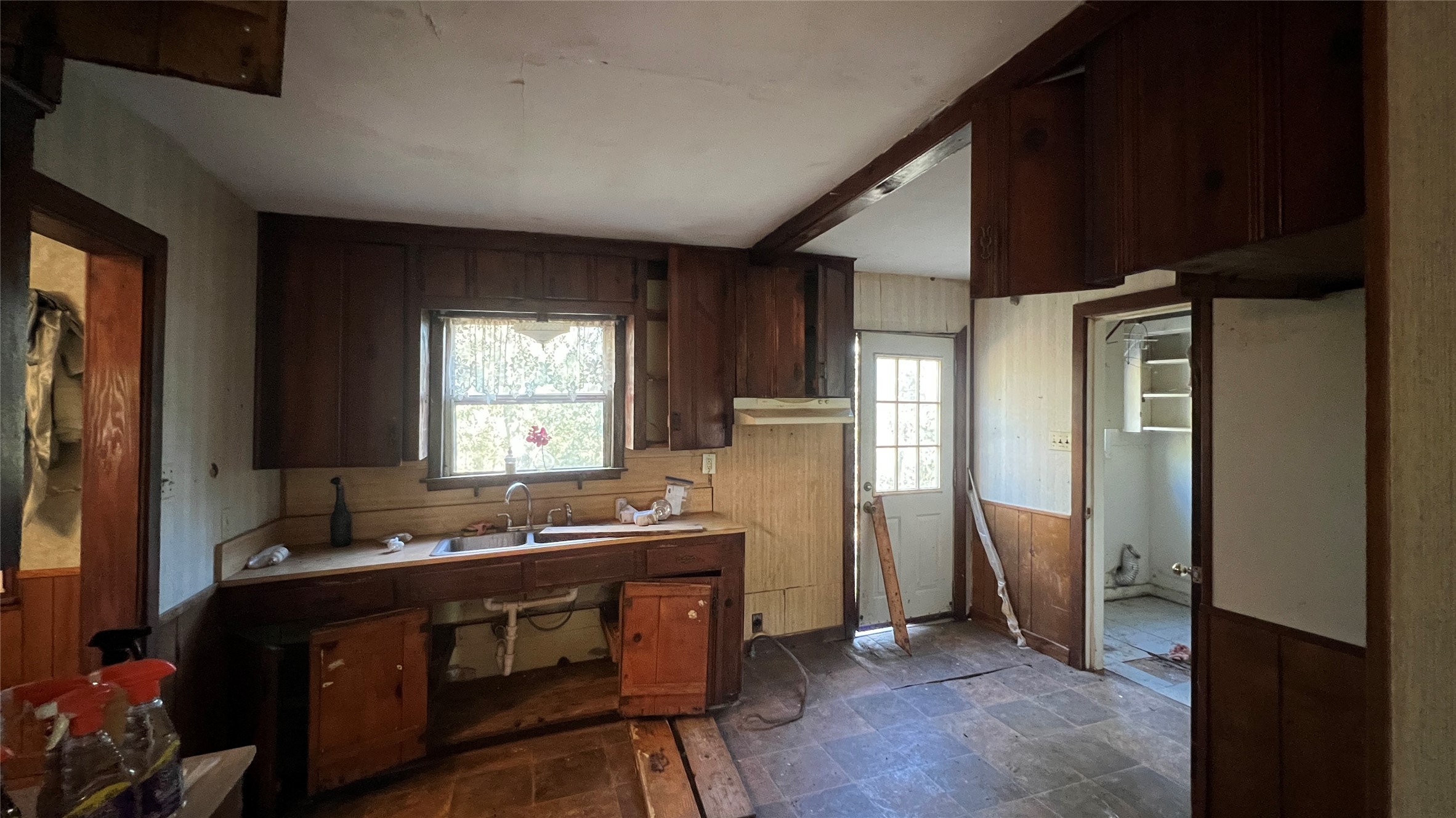 10111 Oberrender Road Fairchilds, TX 77461 - Photo 6 of 20 a room with wooden floor and furniture