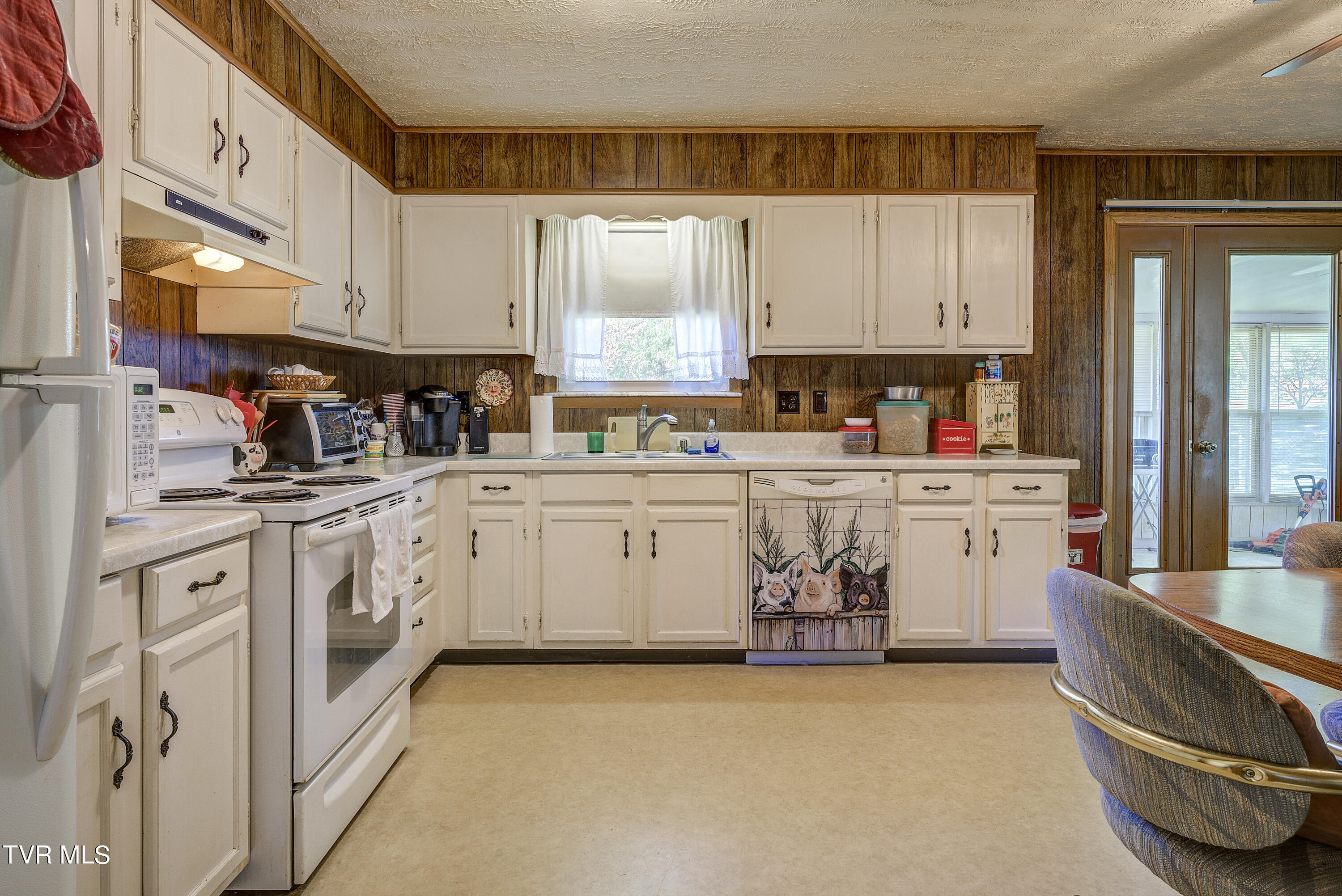 628 Mt Bethel Road Greeneville, TN 37745 - Photo 14 of 34 628 Mount Bethel Rd Kitchen