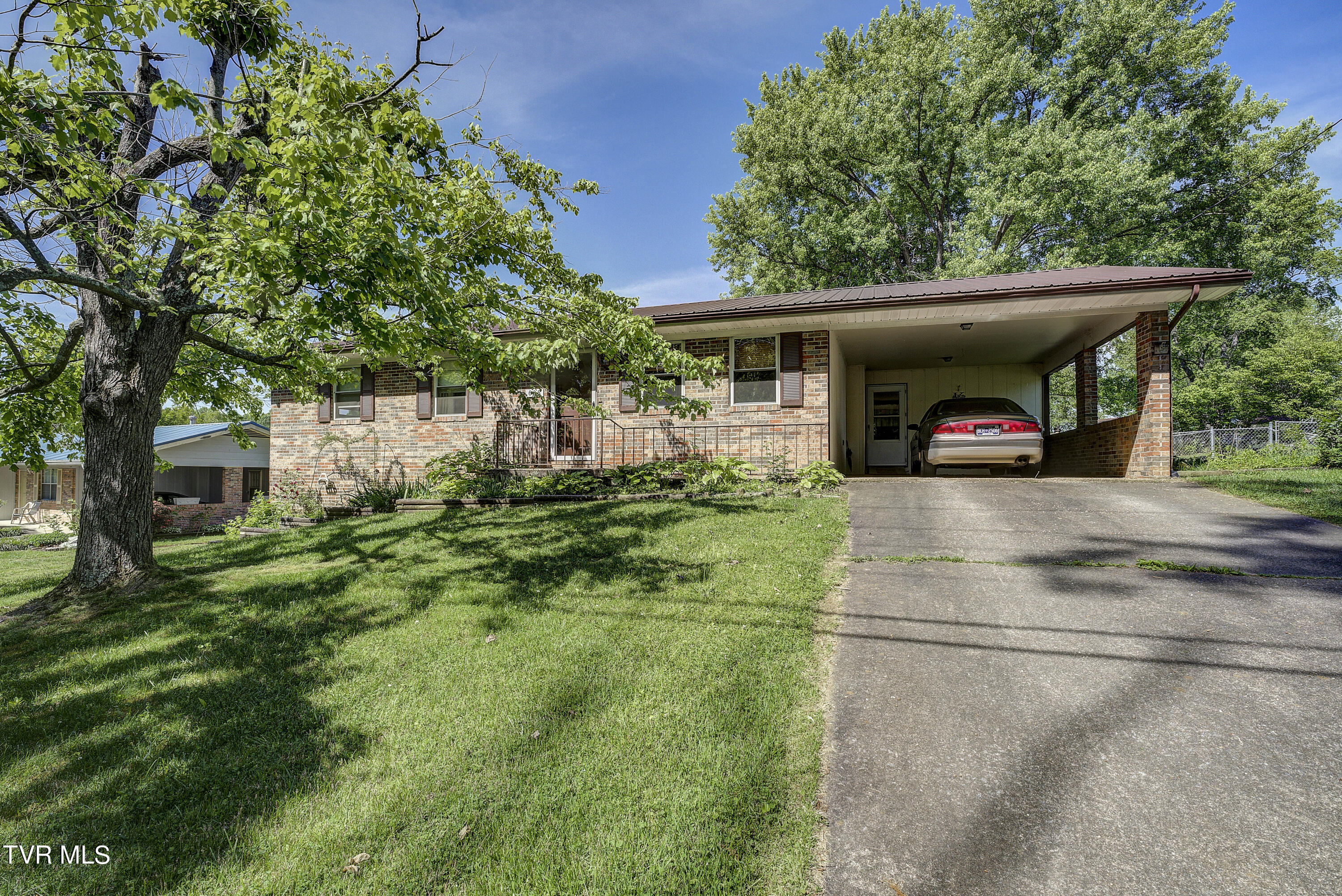628 Mt Bethel Road Greeneville, TN 37745 - Photo 4 of 34 628 Mount Bethel Rd Greeneville, TN