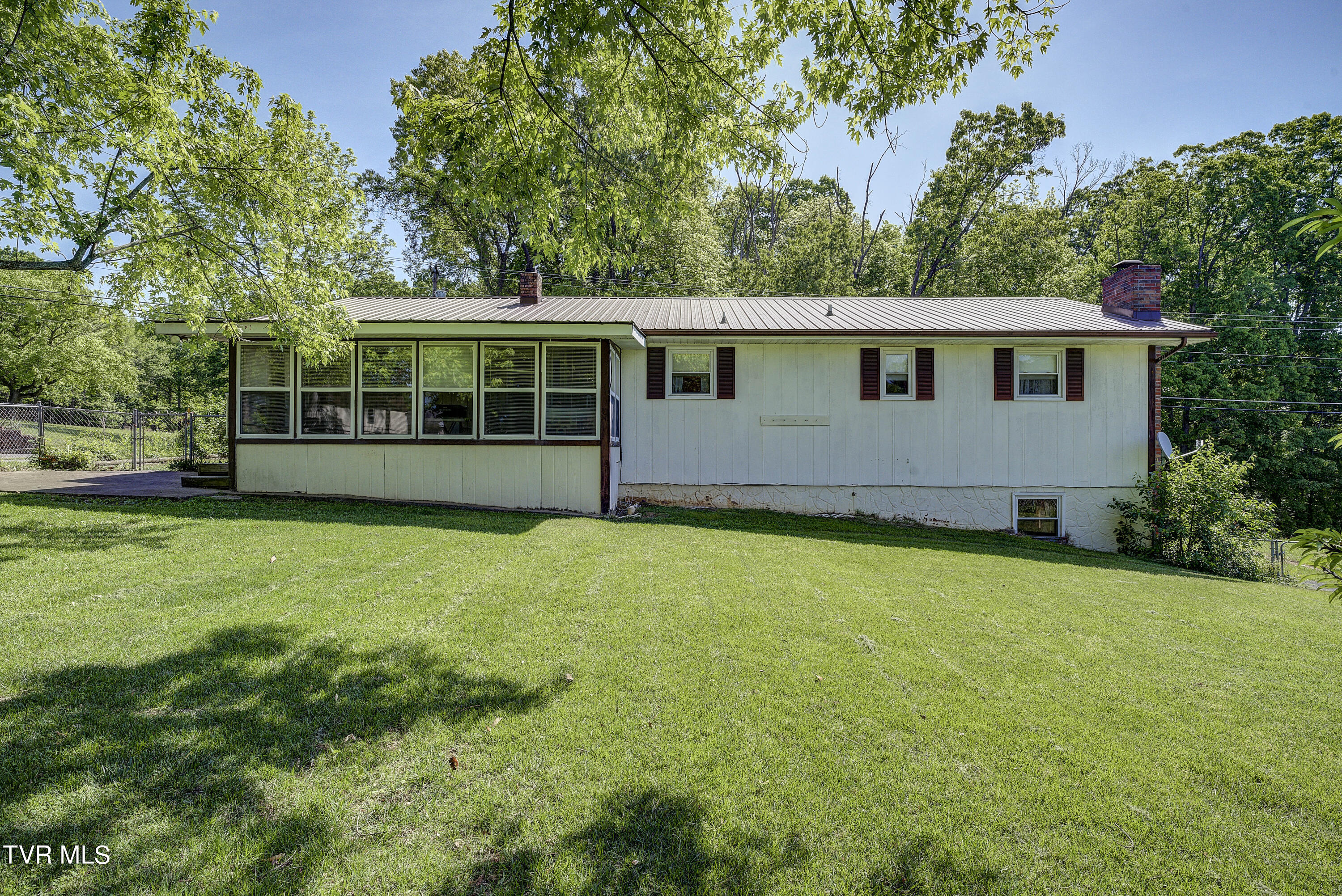 628 Mt Bethel Road Greeneville, TN 37745 - Photo 5 of 34 628 Mount Bethel Rd Greeneville, TN