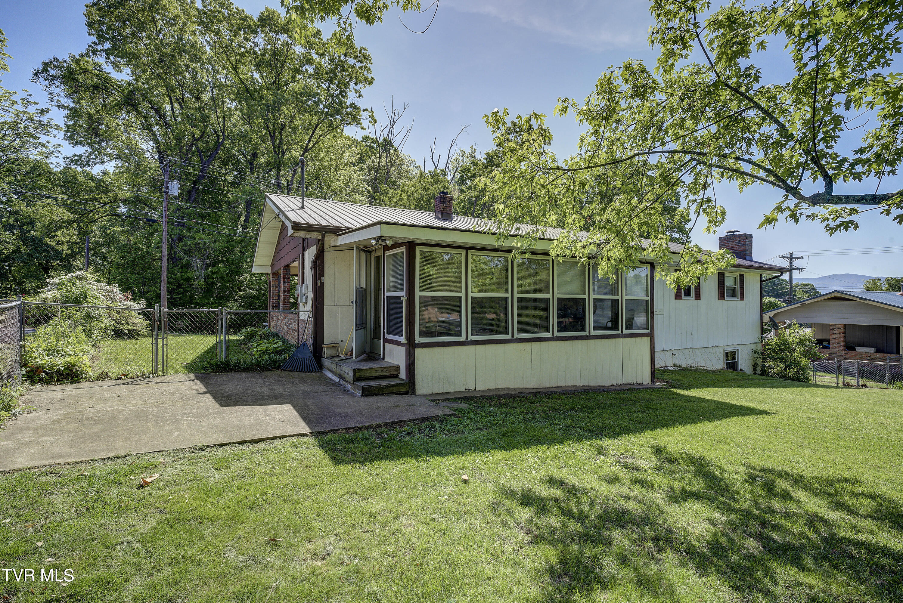 628 Mt Bethel Road Greeneville, TN 37745 - Photo 6 of 34 628 Mount Bethel Rd Greeneville, TN