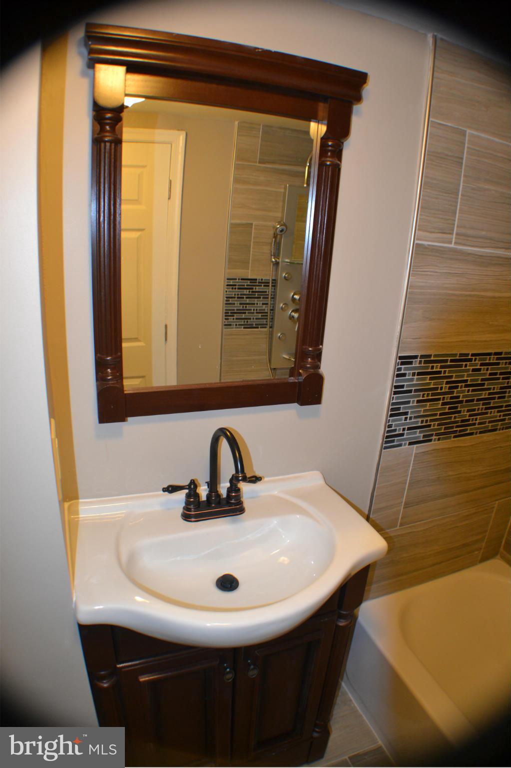 5920 Hillen Road Baltimore, MD 21239 - Photo 16 of 22 Bath