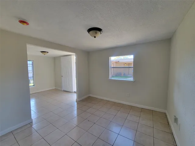 $875 | 733 Zoe Street, Houston, TX 77020