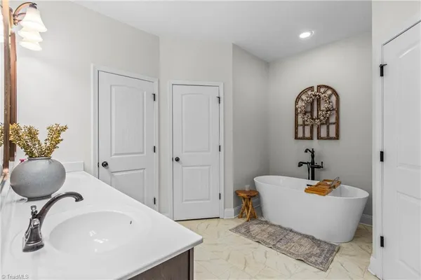 $549,900 | 1165 Flinty Knoll Road, Pinnacle, NC 27043
