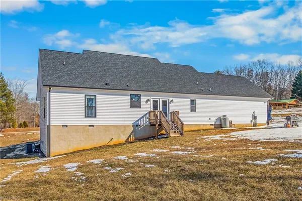 $549,900 | 1165 Flinty Knoll Road, Pinnacle, NC 27043