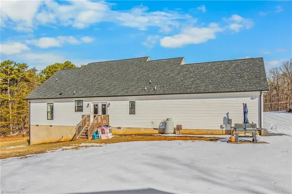 $549,900 | 1165 Flinty Knoll Road, Pinnacle, NC 27043