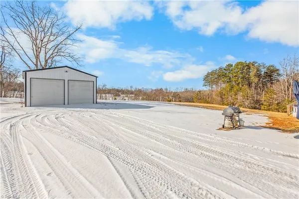 $549,900 | 1165 Flinty Knoll Road, Pinnacle, NC 27043